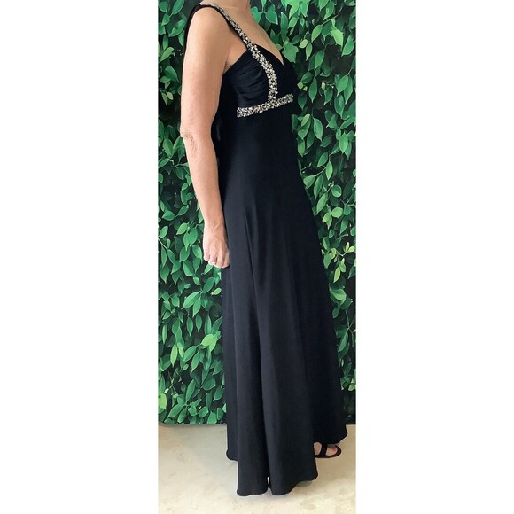 👗 Betsy & Adam Black Gown – Rhinestone Crisscross Waterfall Back– Size 8P - Picture 4 of 8